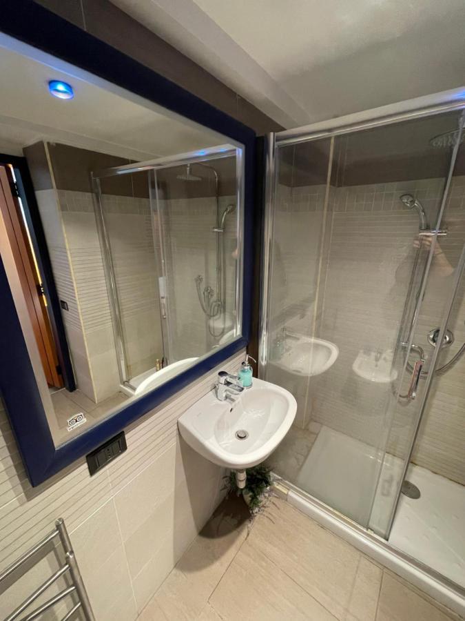 Lanova 21 Rooms Неаполь Экстерьер фото